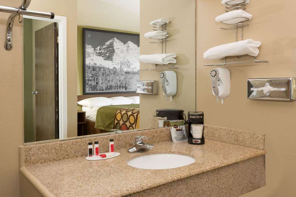 Super 8 by Wyndham Sterling CO - photo 10