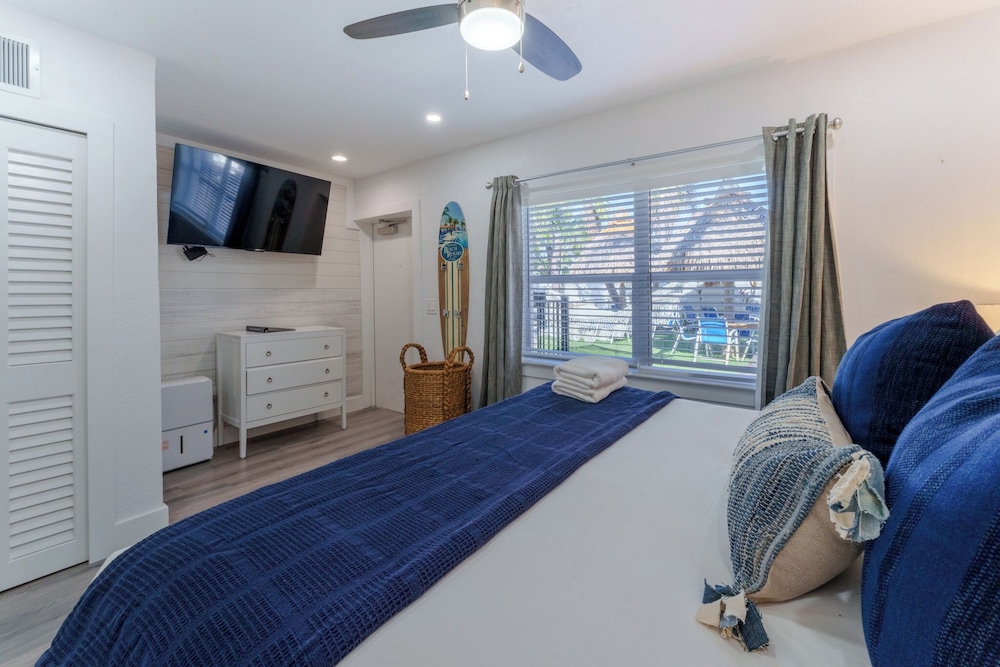 Siesta Key Beach Resort and Suites - photo 20