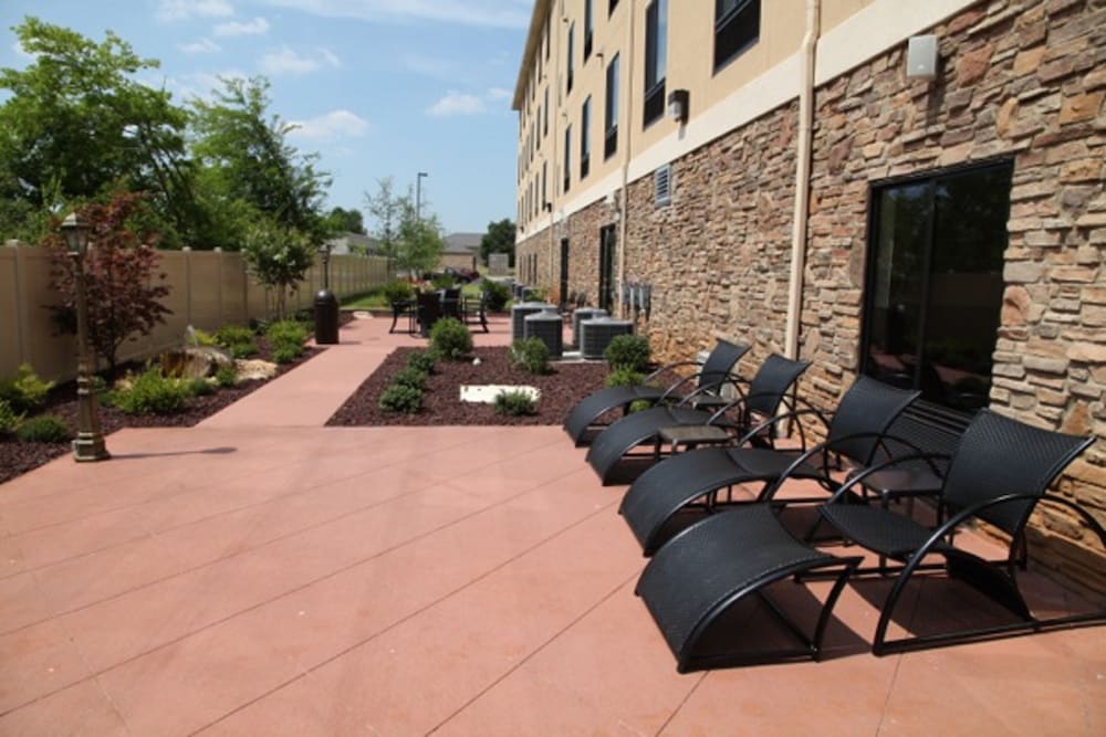 Holiday Inn Express & Suites Huntsville Airport by IHG - photo 16