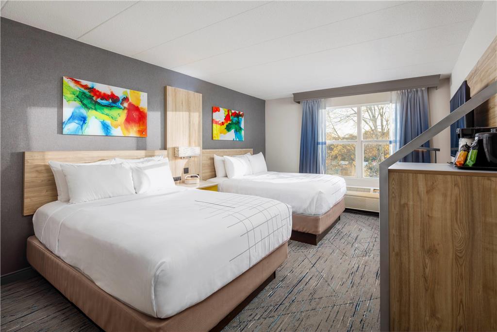 La Quinta Inn & Suites by Wyndham Lexington Park Patuxent - photo 22