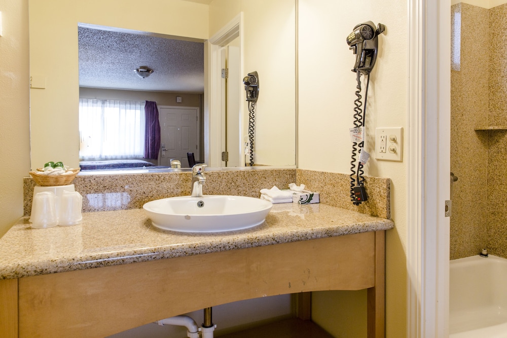 San Luis Inn And Suites - photo 13
