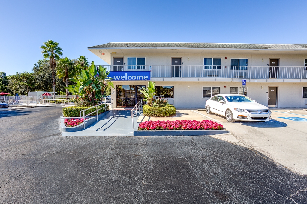 Studio 6 Kissimmee FL Orlando - photo 2