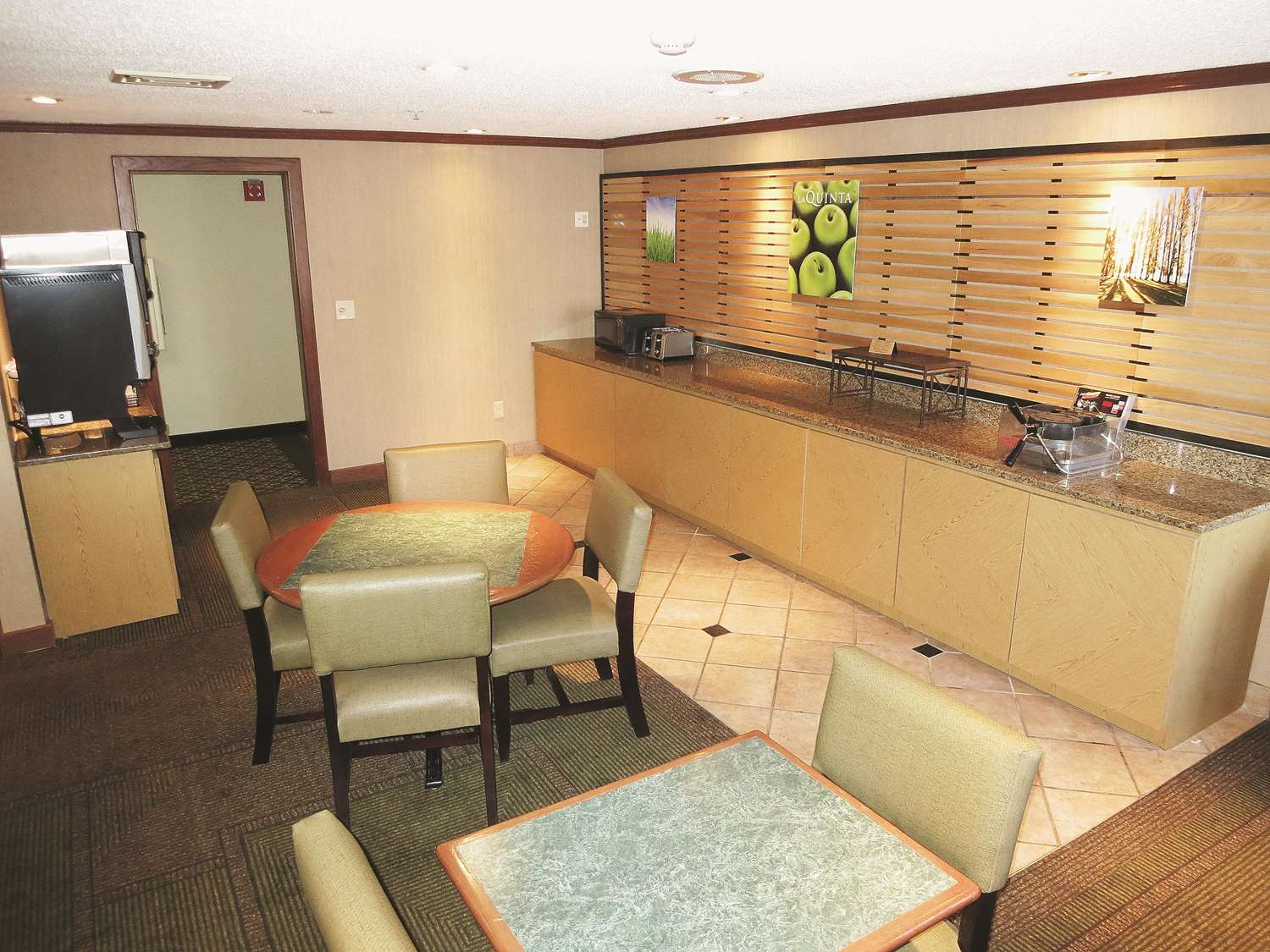 La Quinta Inn Milwaukee West Brookfield — Brookfield — photo 2