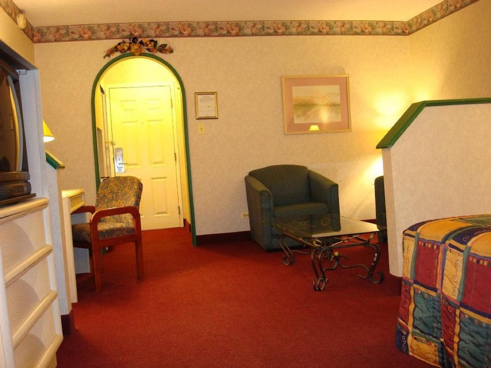 O'Hare Inn & Suites - photo 16