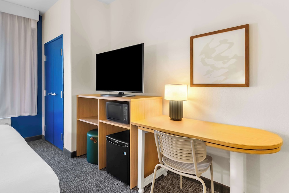 Spark by Hilton Pearland - photo 9