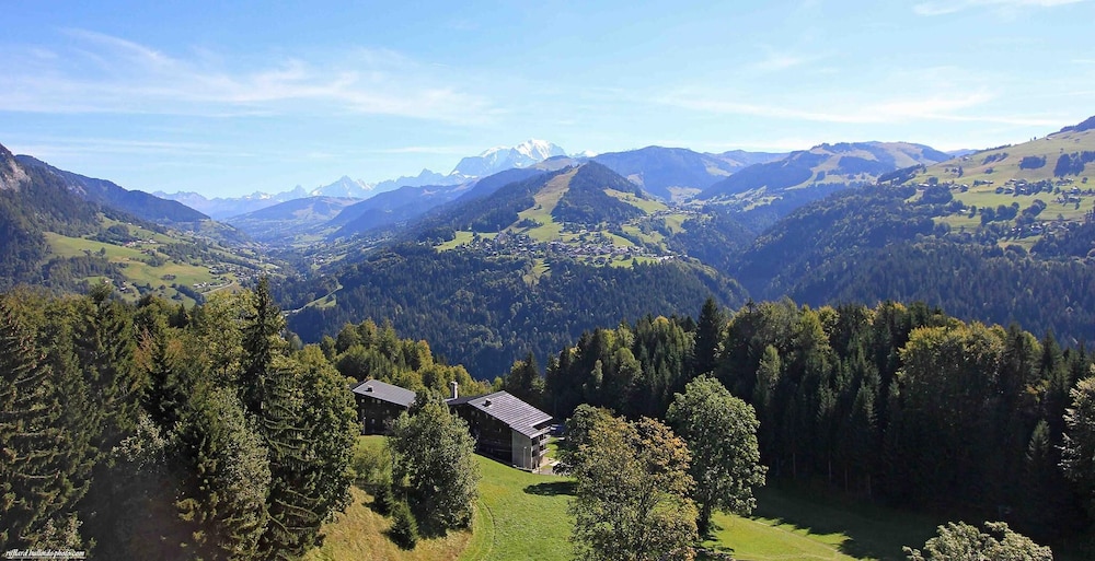 Les Balcons du Mont Blanc in Chamonix-Mont-Blanc, France