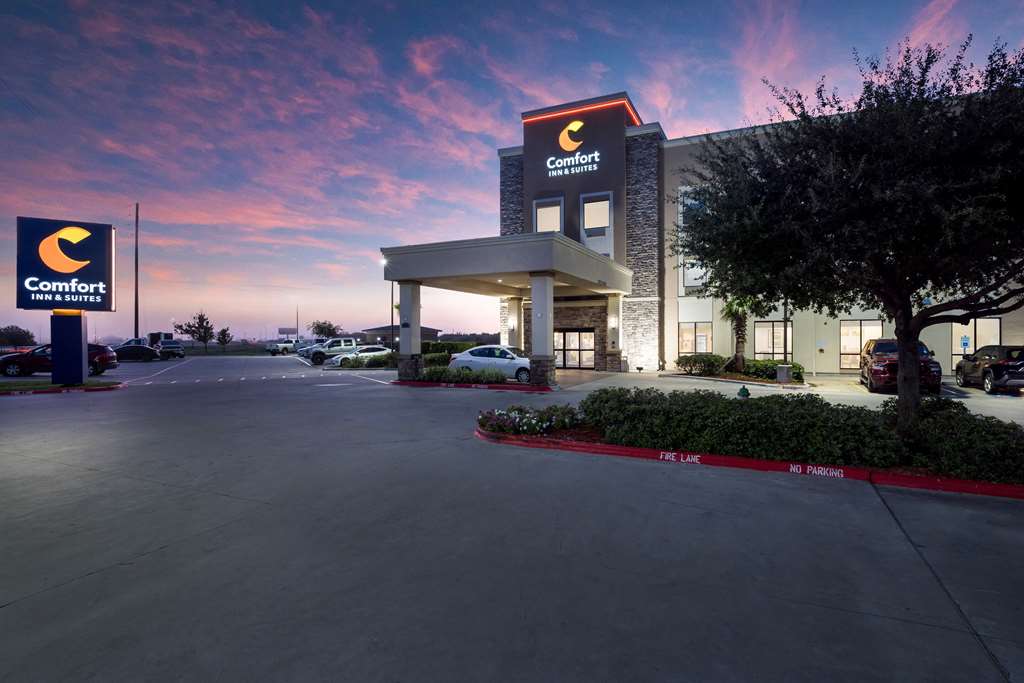 Comfort Inn & Suites Victoria North - photo 7