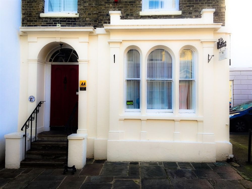Peregrine House — 4-Star Luxury Hotel in Canterbury, United Kingdom