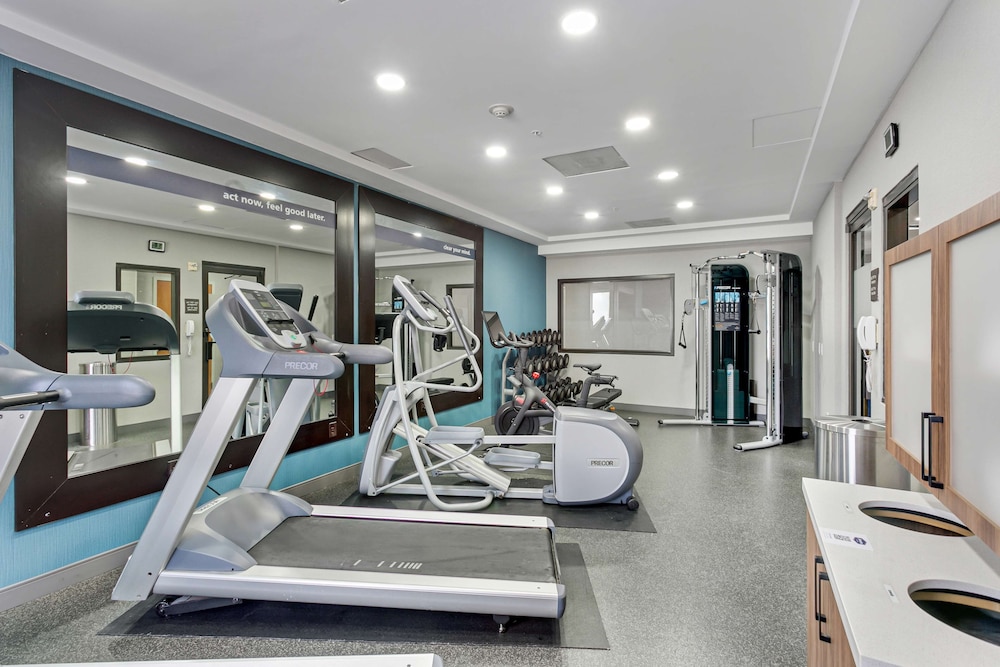Hampton Inn Houston Pearland - photo 38