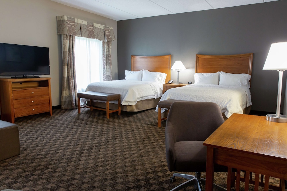 Hampton Inn & Suites Chesapeake Square Mall - photo 12