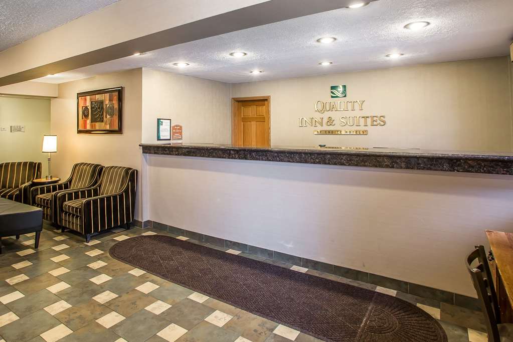 Quality Inn & Suites Marinette - photo 8