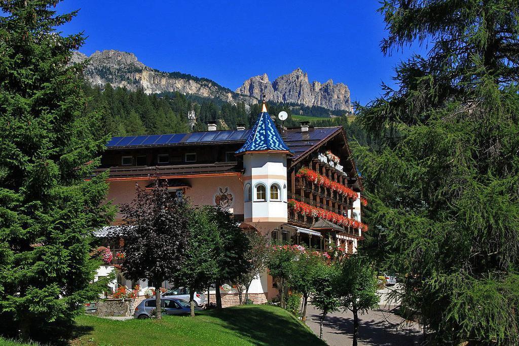 Hotel Des Alpes — hotel in Soraga