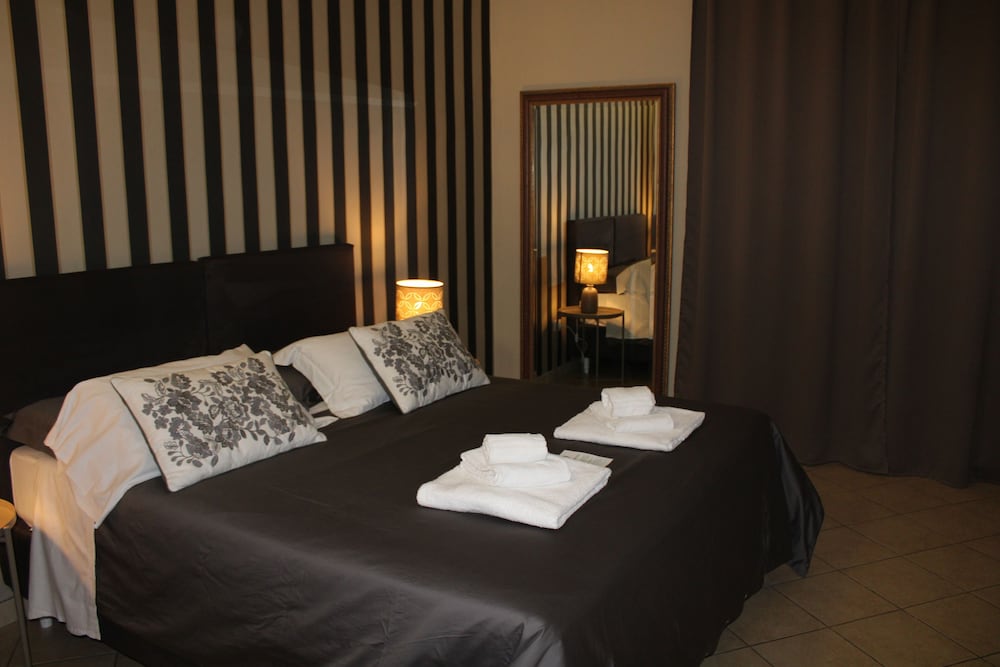 Hotel Trieste — Catania — photo 2