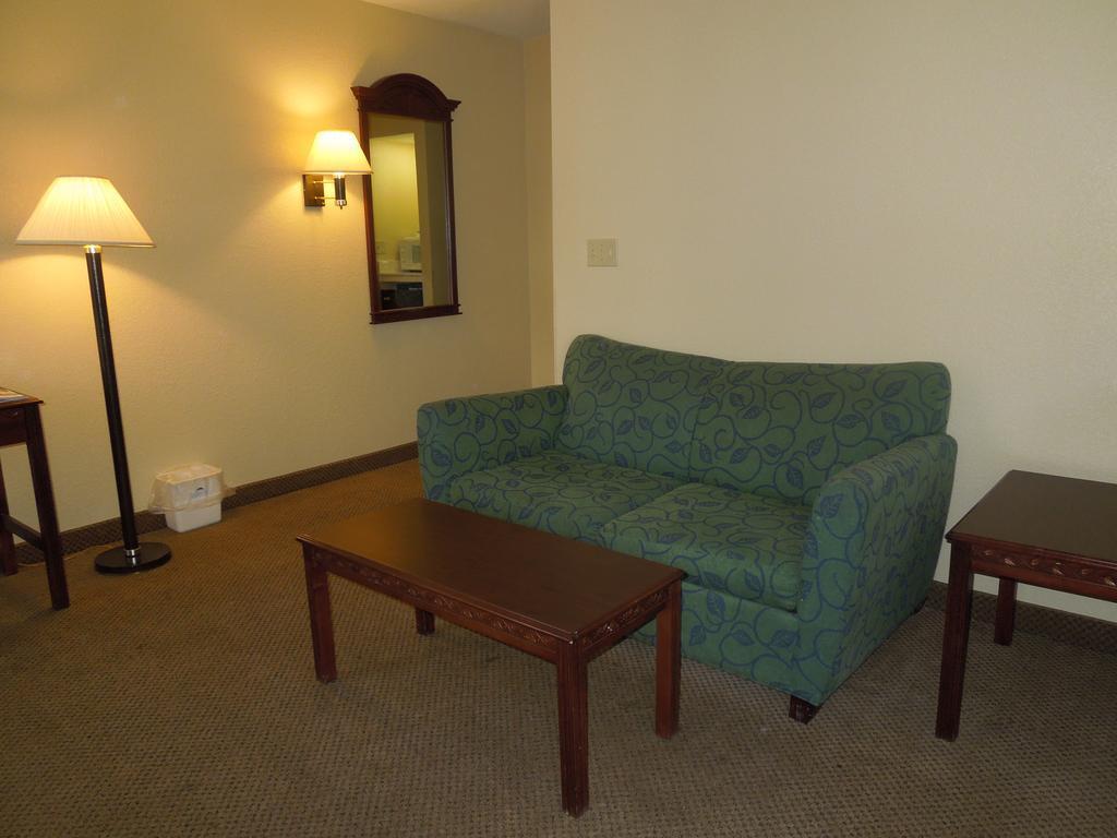 Days Inn Independence - photo 10