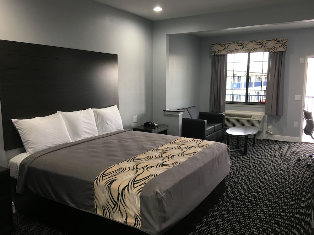 Platinum Inn and Suites - photo 6