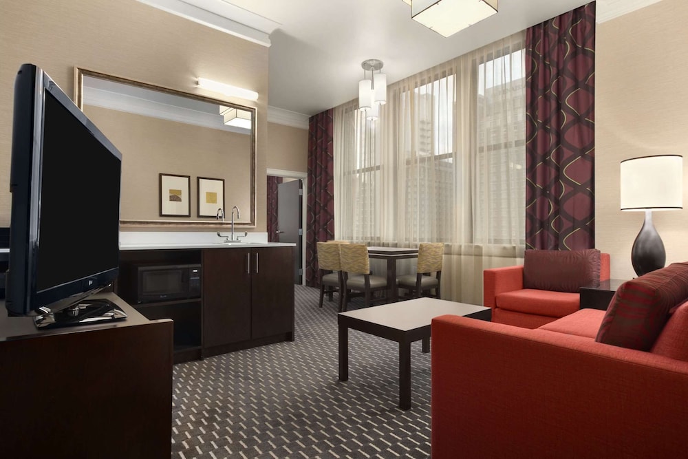 Embassy Suites by Hilton St. Louis Downtown - photo 15