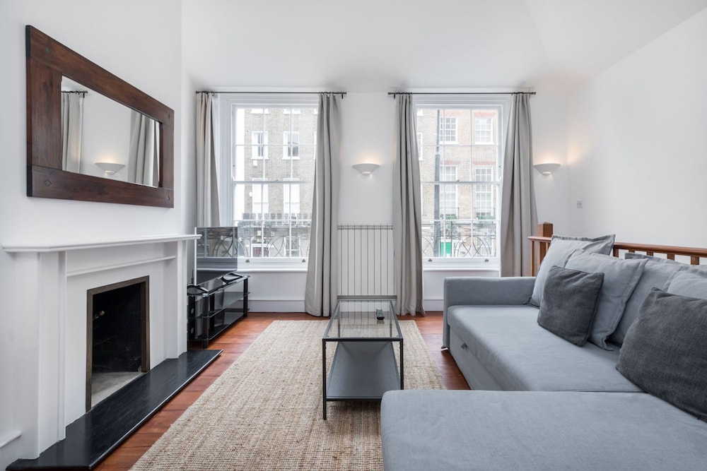 Regency Residences Fitzrovia by Frankie Says — 4-Star Luxury Hotel in London, United Kingdom