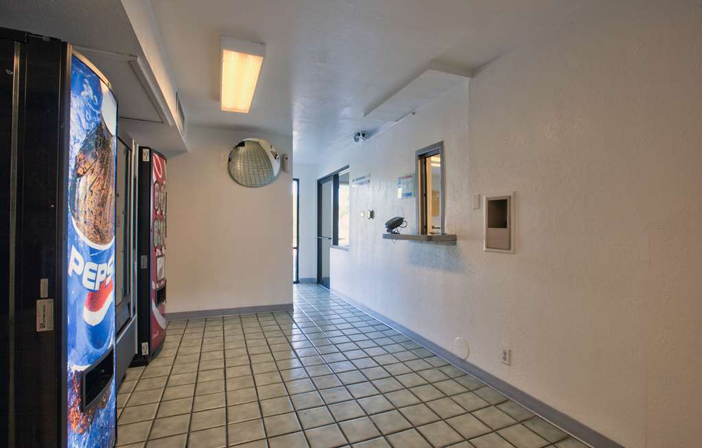 Motel 6 Valdosta GA University - photo 29