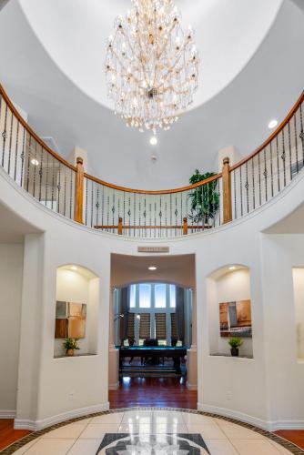 Colorado Lux Peace & Love Top 2 Floors Only — 4-Star Luxury Hotel in Aurora, United States