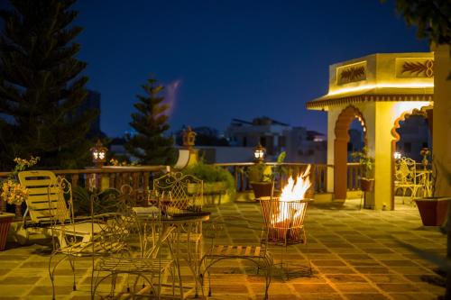 Alaya Stays 2 BHK With Garden & Outdoor Area Abhimanyu Mansion Topaz — 4-Star Luxury Hotel in Udaipur, India
