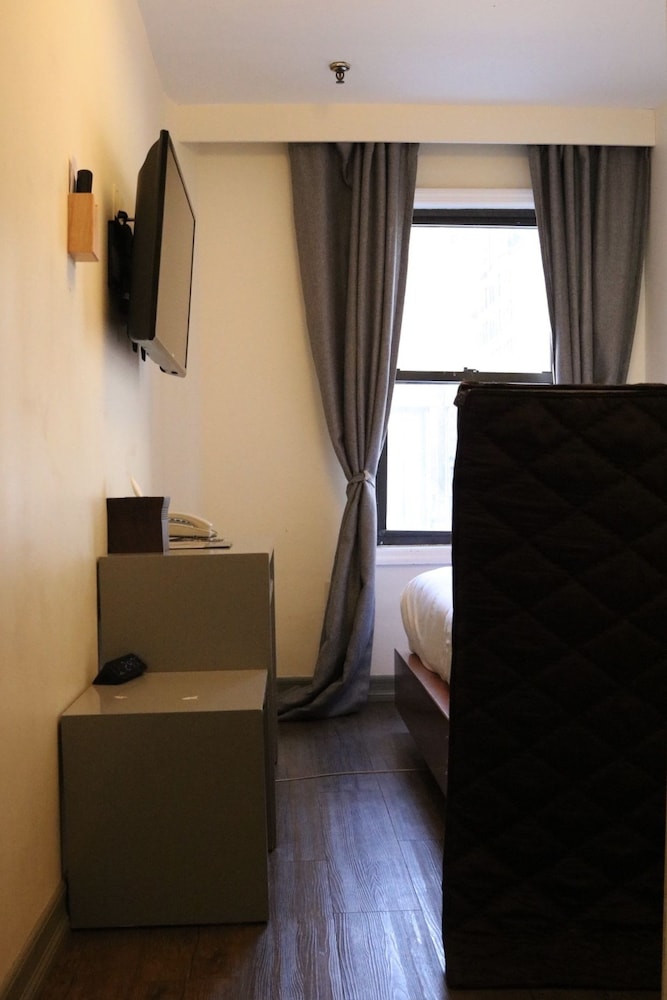Midtown West Hotel - photo 7