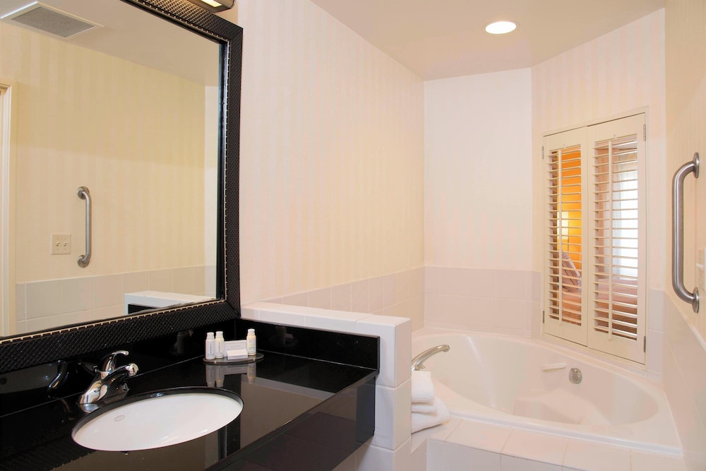 Fairfield Inn & Suites by Marriott Omaha Downtown - photo 15