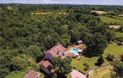 Holiday Home Klarici Ii — 4-Star Luxury Hotel in Kanfanar, Croatia