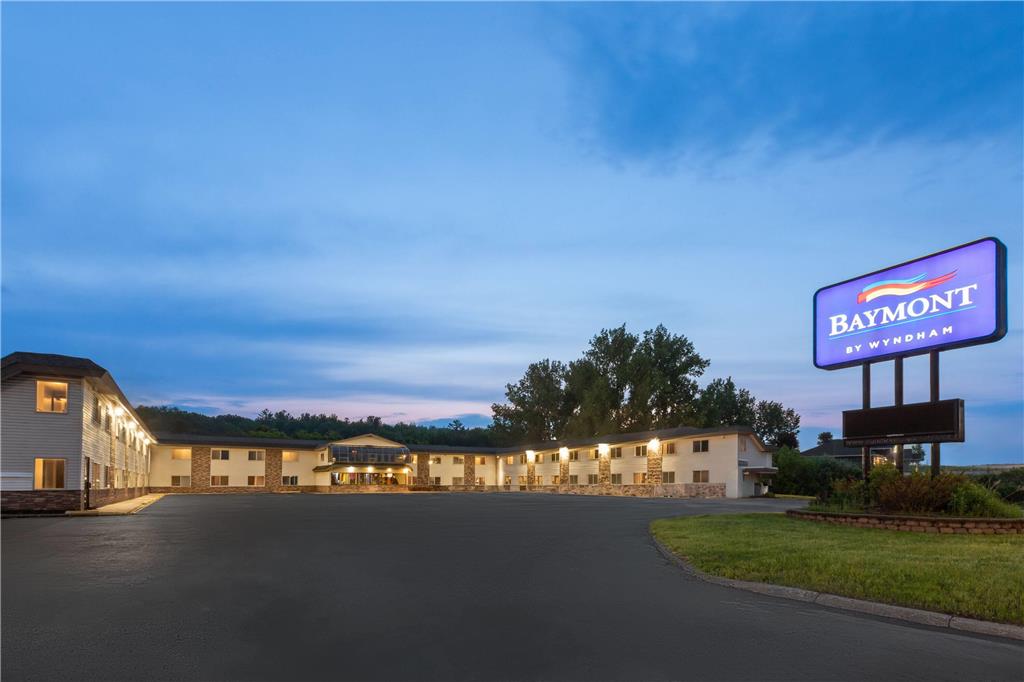 Baymont by Wyndham Iron Mountain - photo 2
