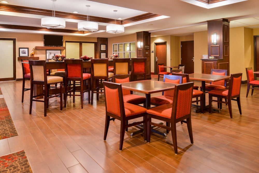 Hampton Inn Statesville - photo 51