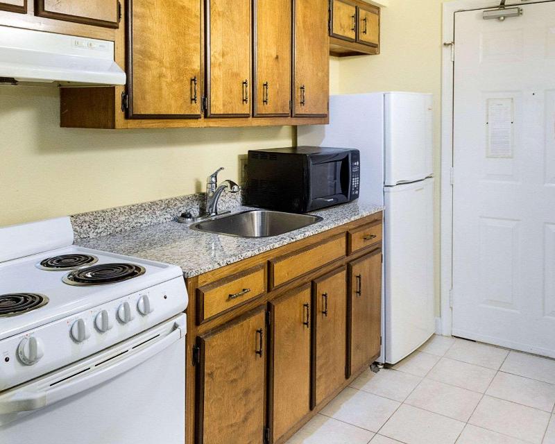 Stonewood Inn & Suites of Carrollton Smithfield - photo 19