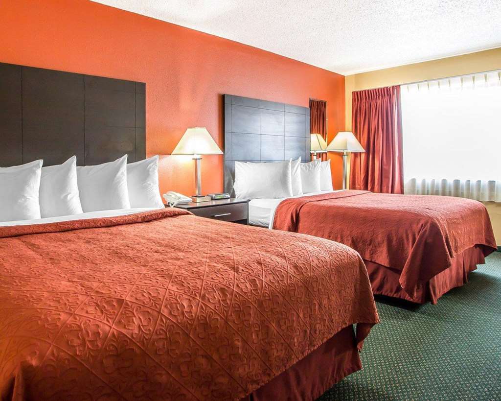Quality Inn Morton at I 74 - photo 19