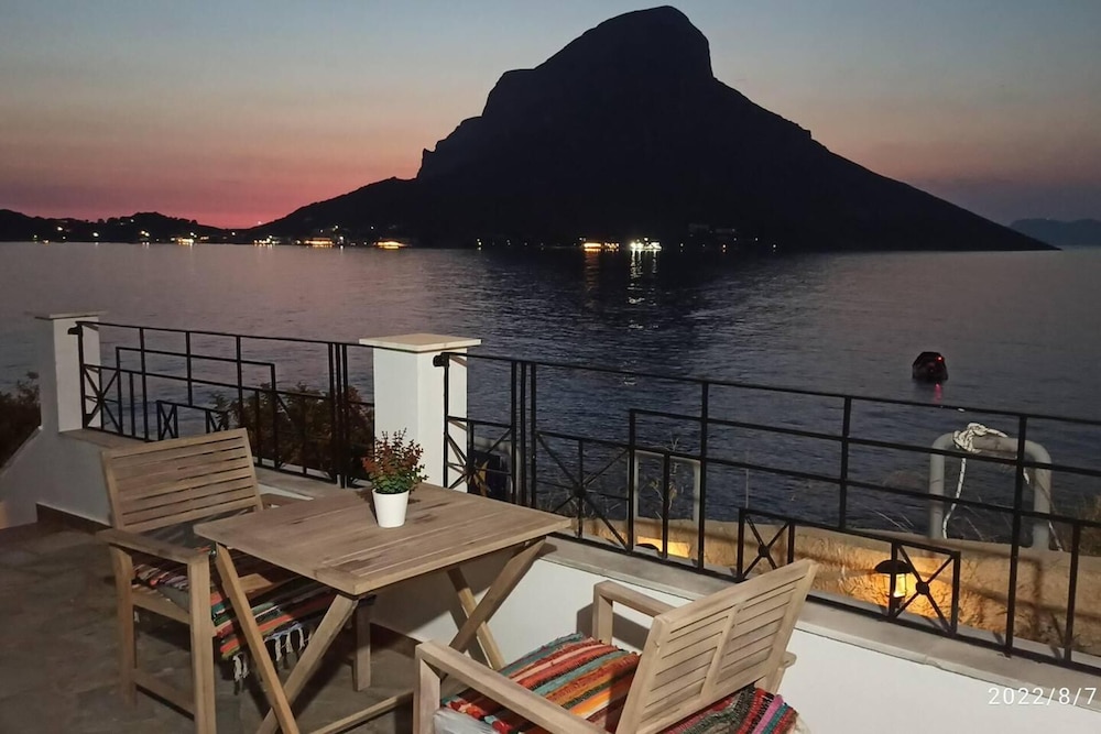 Beachside Retreat Sleeps 4 Terrace & Views — 4-Star Luxury Hotel in Kalymnos, Greece
