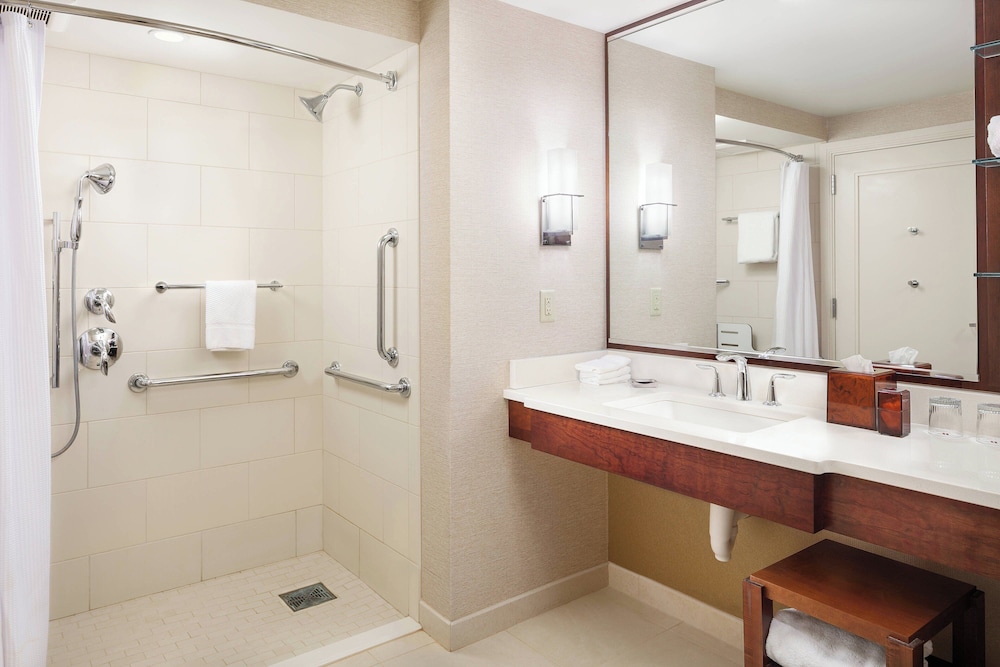 Marriott Milwaukee Downtown - photo 35