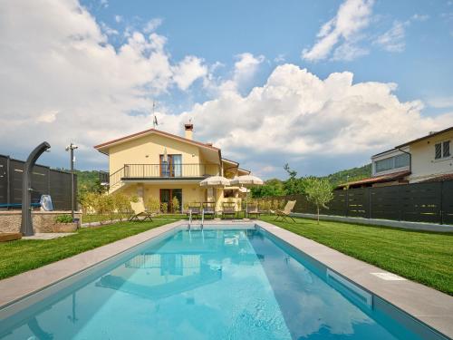 Leti Apartments Garda — 4-Star Luxury Hotel in Garda, Italy