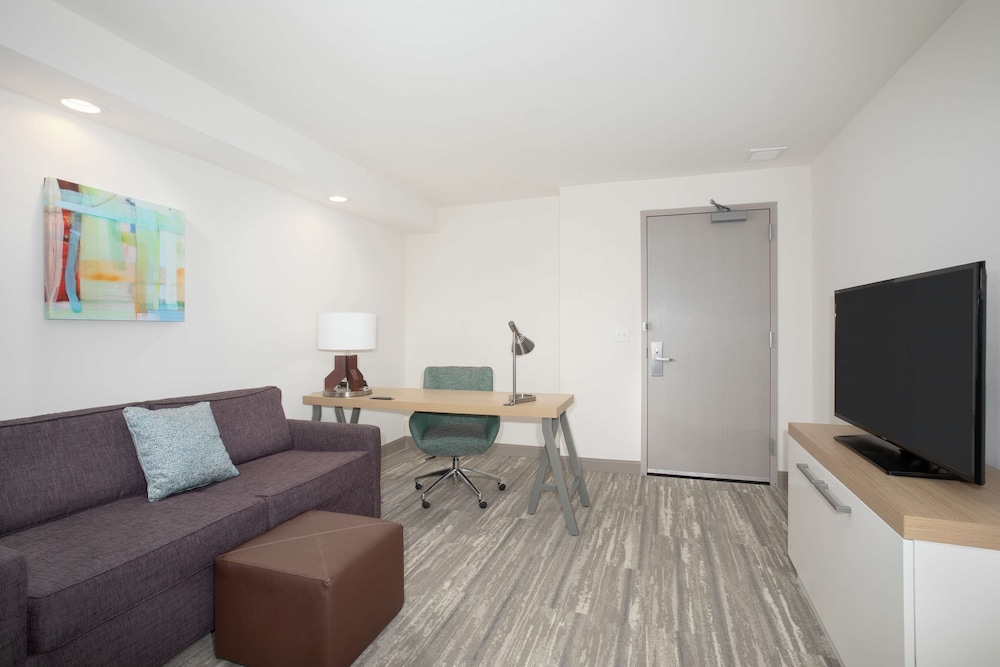 Hilton Garden Inn Omaha Aksarben Village - photo 21