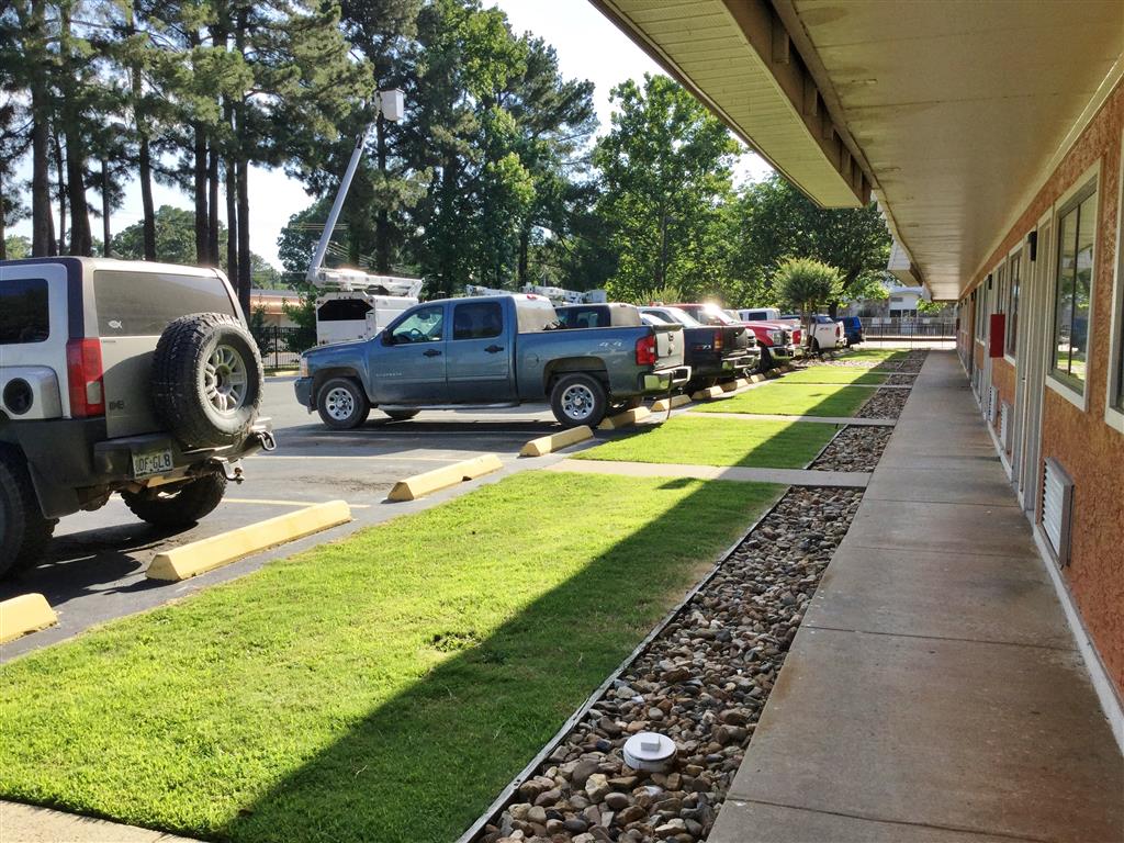 Americas Best Value Inn & Suites Little Rock at Scott Hamilton Dr - photo 9