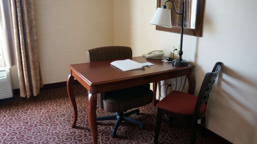Hampton Inn & Suites Kingman - photo 6