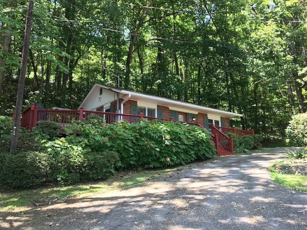Mountain Aire Cottages & Inn - photo 310