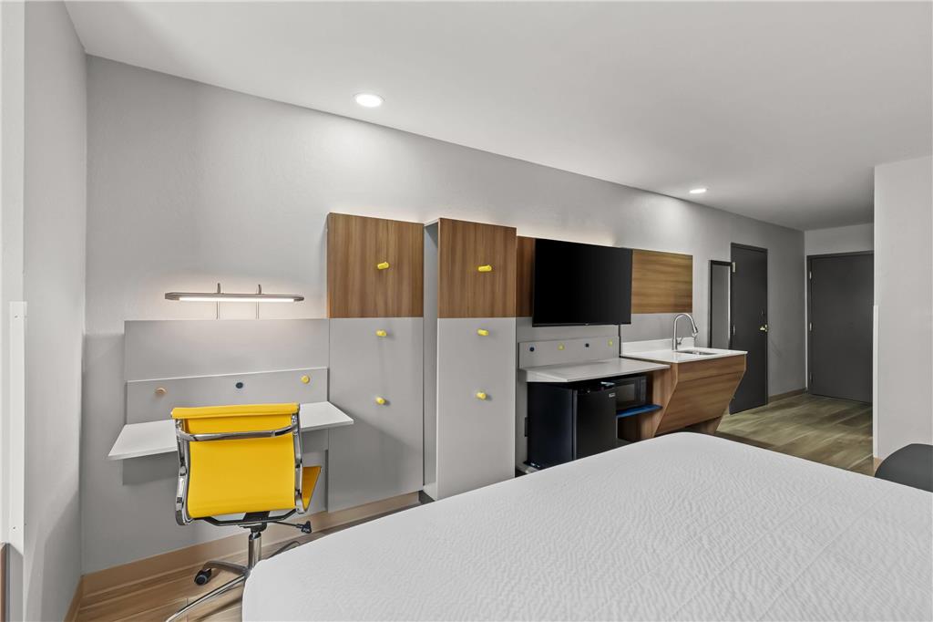 Microtel Inn & Suites by Wyndham Norcross - photo 24