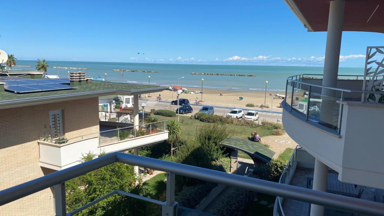 Appartamento Le Vele — 4-Star Luxury Hotel in Porto San Giorgio, Italy