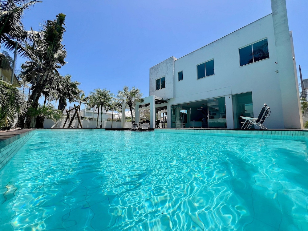 Casa Ingleses — 4-Star Luxury Hotel in Florianopolis, Brasil