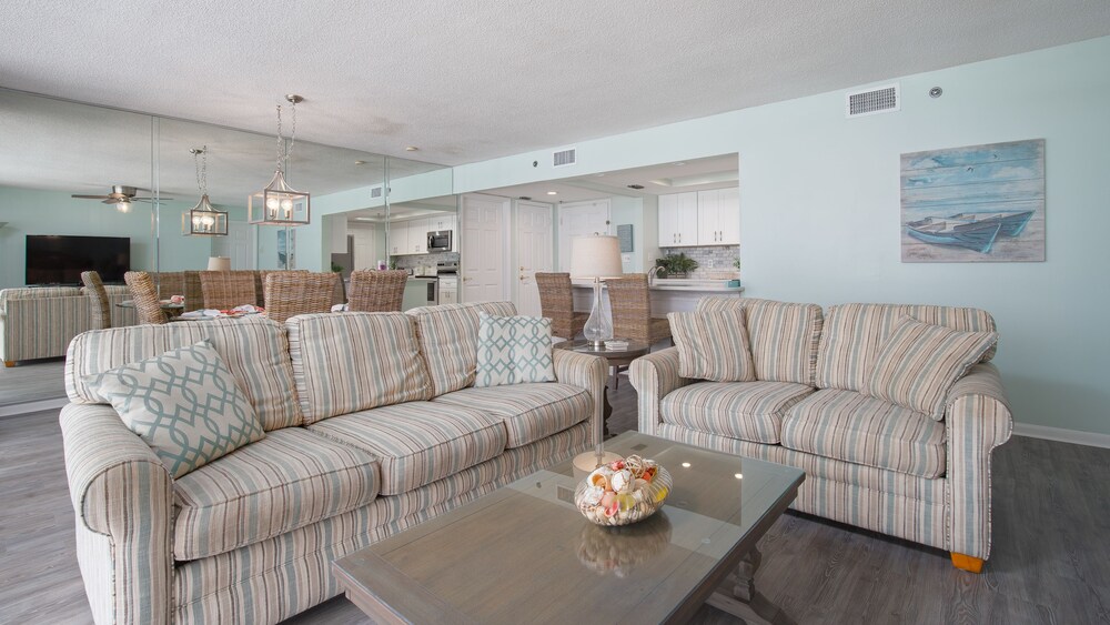 Long Beach 4 1007E 556192 by RedAwning - photo 19
