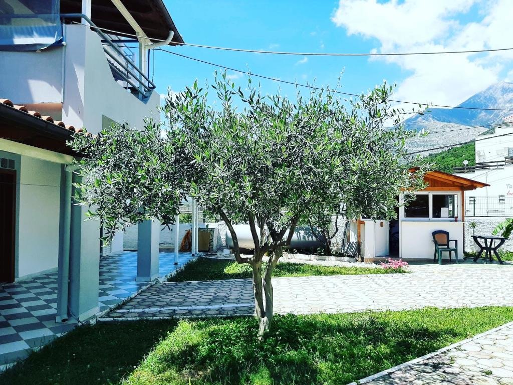 Yard Paradise Rooms in Himare, Albania