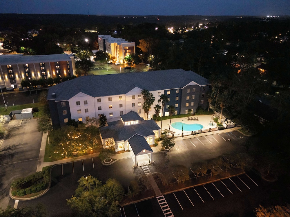 Hilton Garden Inn Tallahassee - photo 32