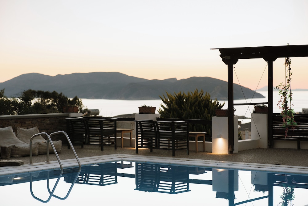 Skala Hotel - carbon neutral hotel in Ios