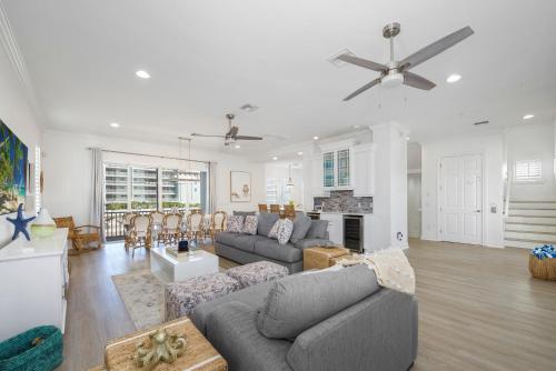Delmar Dolphin - photo 32