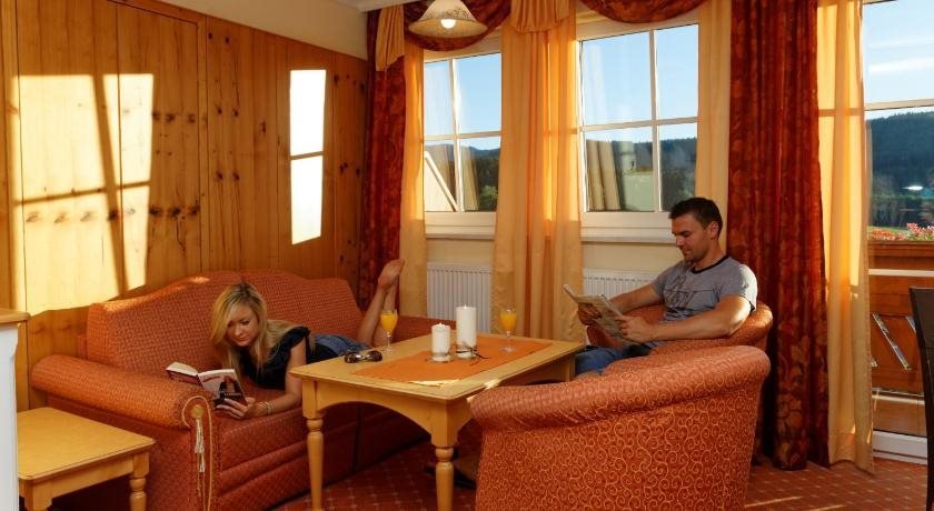 Walter Weber - carbon neutral hotel in Zachenberg