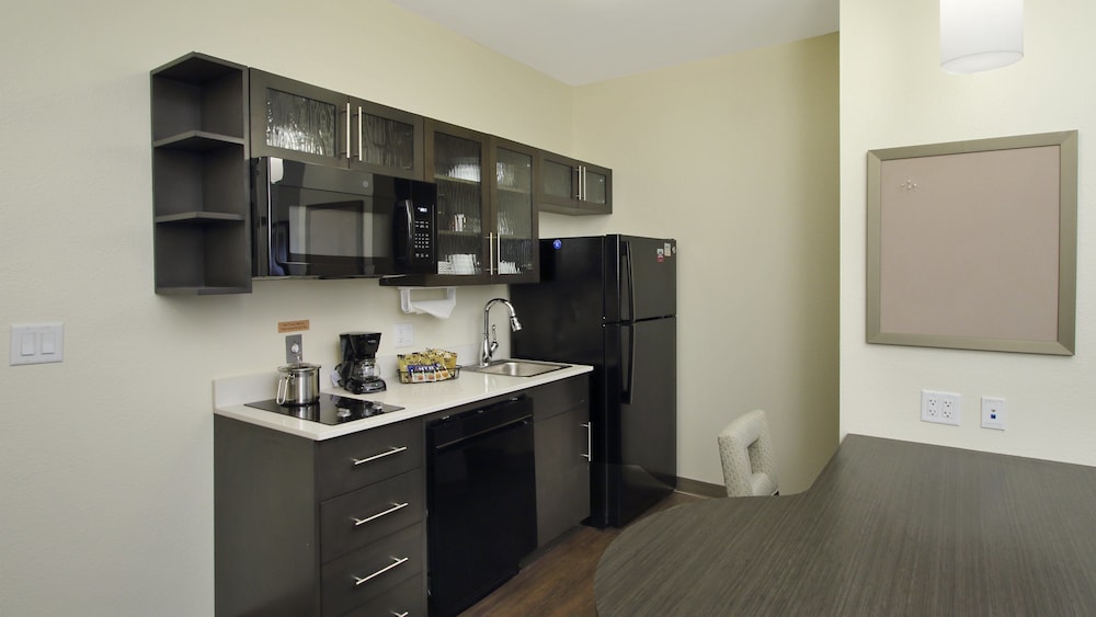 Candlewood Suites Dallas Frisco NW Toyota Ctr - photo 13