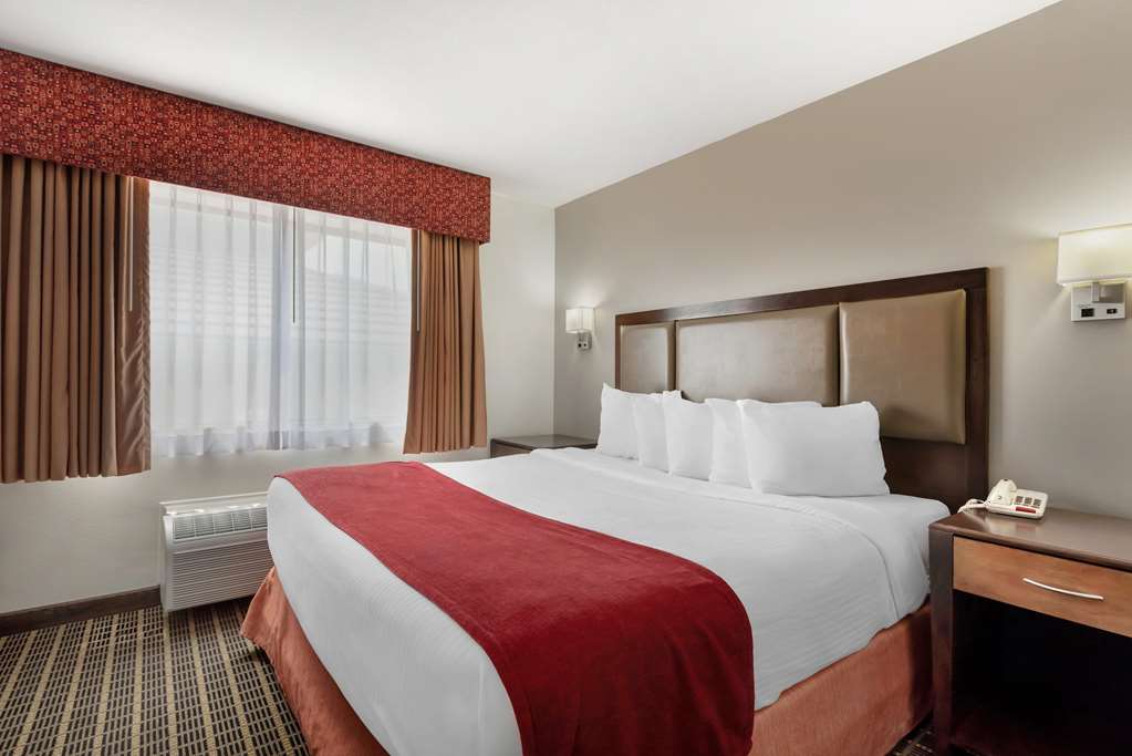 Best Western Plus Eagleridge Inn & Suites - photo 41