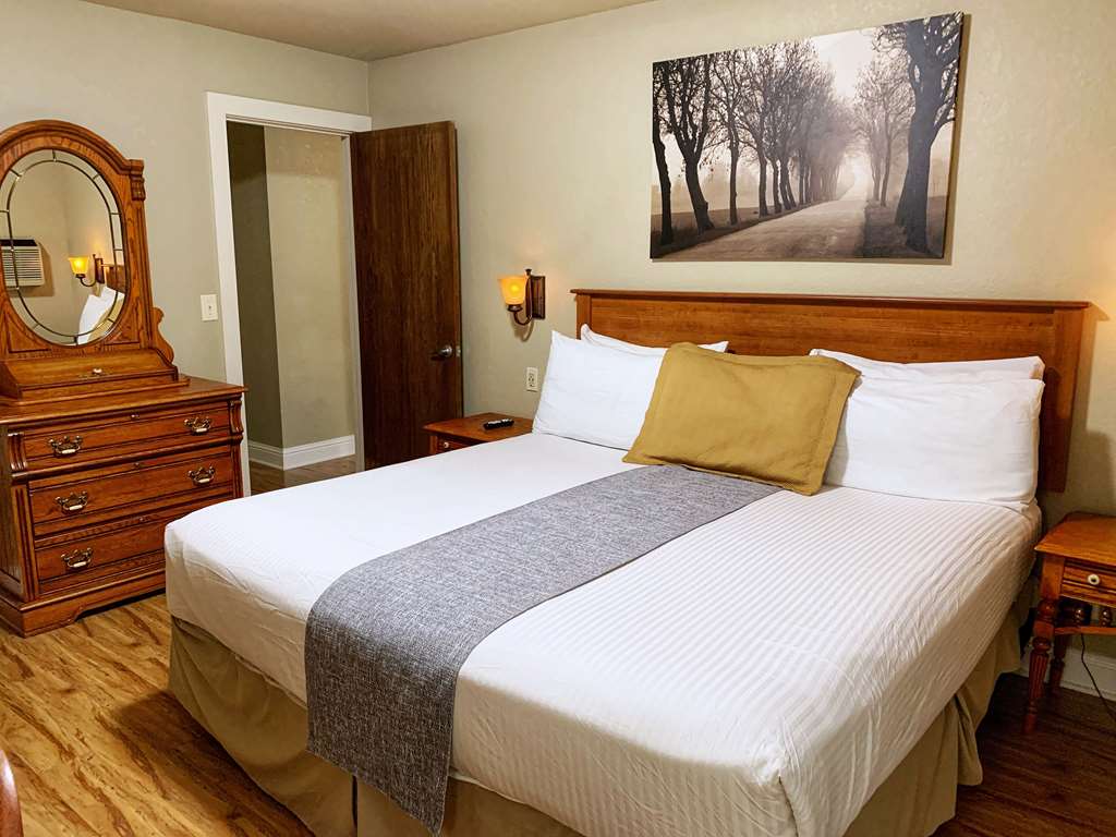 Stratford Inn - photo 8